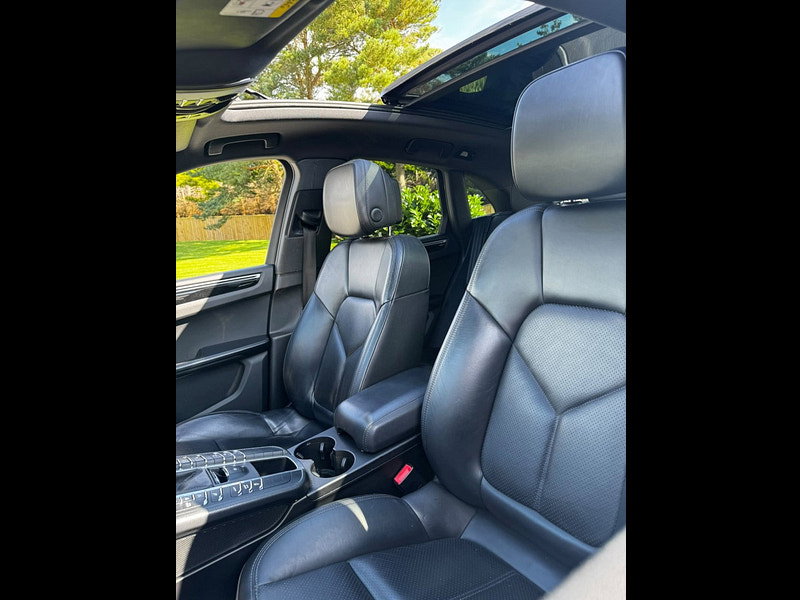 Porsche Macan 3.0 TD V6 S SUV 5dr Diesel PDK 4WD Euro 6 (s/s) (258 ps)