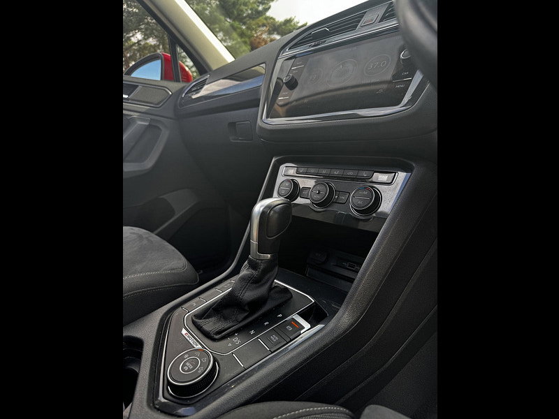 Volkswagen Tiguan 2.0 TDI SEL SUV 5dr Diesel DSG 4Motion Euro 6 (s/s) (190 ps)
