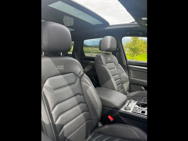 Volkswagen Touareg 3.0 TDI V6 Black Edition SUV 5dr Diesel Tiptronic 4Motion Euro 6 (s/s) (286 ps)