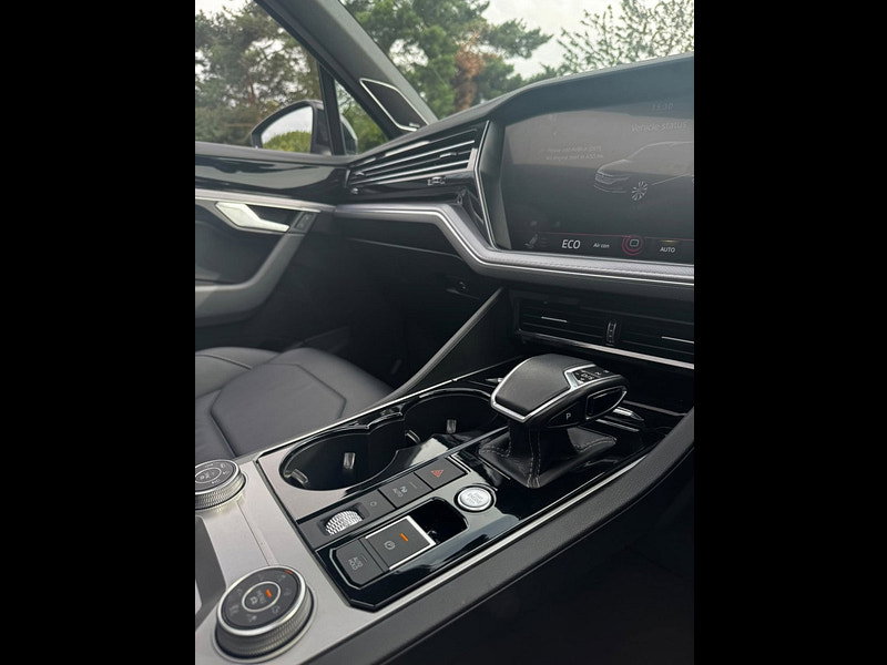 Volkswagen Touareg 3.0 TDI V6 Black Edition SUV 5dr Diesel Tiptronic 4Motion Euro 6 (s/s) (286 ps)