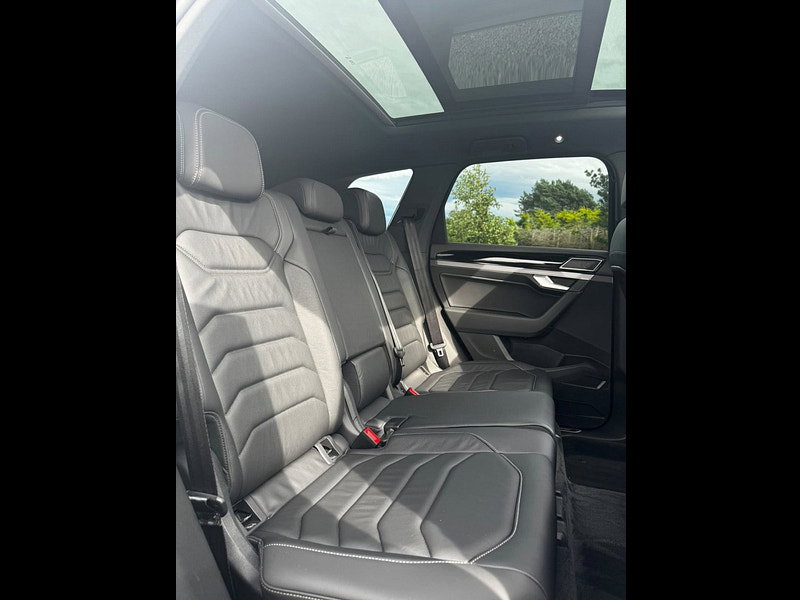 Volkswagen Touareg 3.0 TDI V6 Black Edition SUV 5dr Diesel Tiptronic 4Motion Euro 6 (s/s) (286 ps)