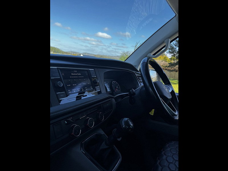 Volkswagen Transporter 2.0 TDI T32 Highline Kombi Double Cab 5dr Diesel Manual FWD SWB Euro 6 (s/s) (150 ps)