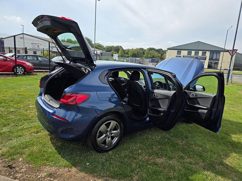 BMW 1 Series 1.5 116d SE Hatchback 5dr Diesel Manual Euro 6 (s/s) (116 ps)