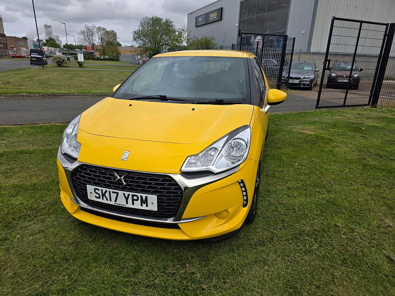 DS Automobiles DS 3 1.2 PureTech Chic Hatchback 3dr Petrol Manual Euro 6 (82 ps)