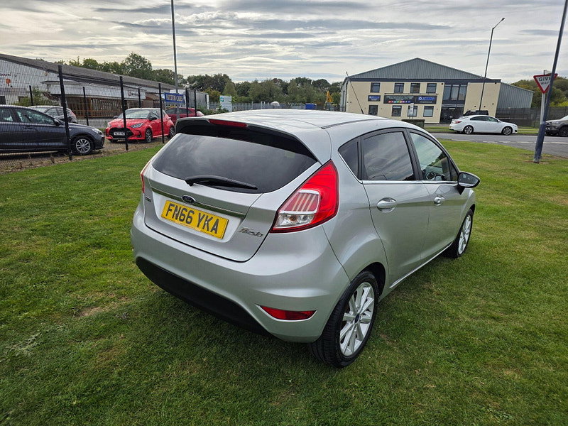 Ford Fiesta 1.0T EcoBoost Titanium Hatchback 5dr Petrol Powershift Euro 6 (100 ps)