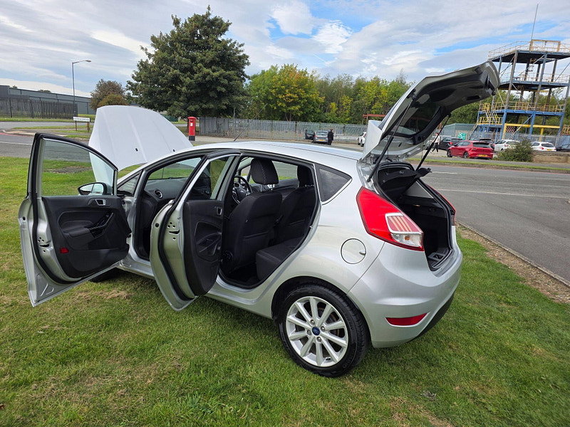 Ford Fiesta 1.0T EcoBoost Titanium Hatchback 5dr Petrol Powershift Euro 6 (100 ps)