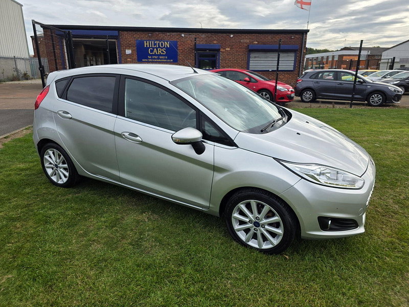 Ford Fiesta 1.0T EcoBoost Titanium Hatchback 5dr Petrol Powershift Euro 6 (100 ps)