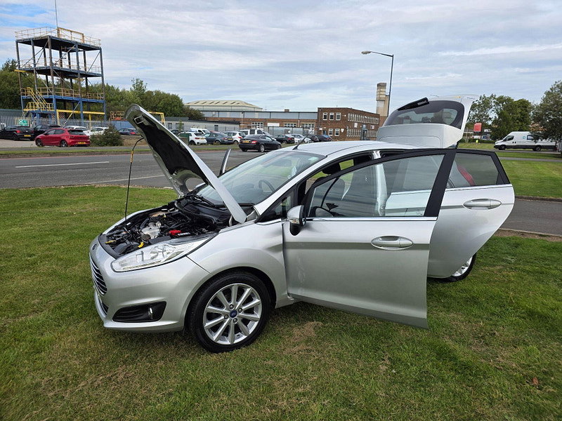 Ford Fiesta 1.0T EcoBoost Titanium Hatchback 5dr Petrol Powershift Euro 6 (100 ps)