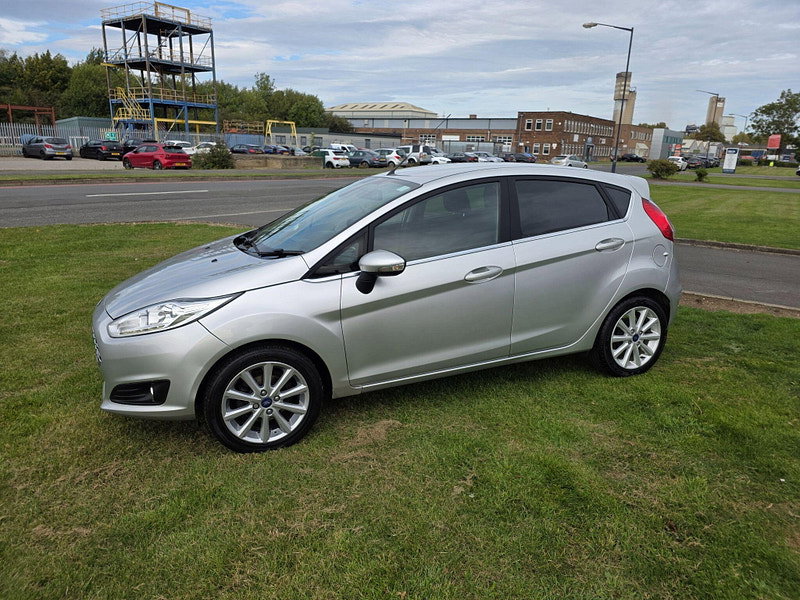 Ford Fiesta 1.0T EcoBoost Titanium Hatchback 5dr Petrol Powershift Euro 6 (100 ps)