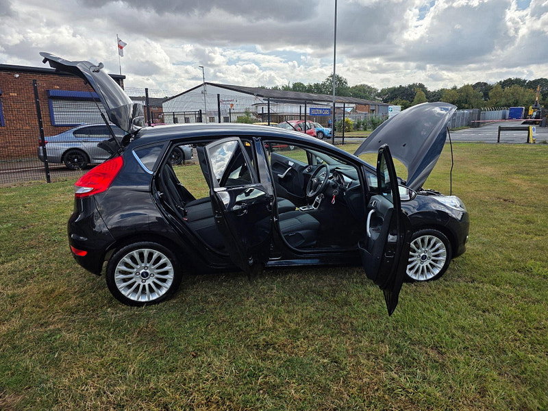 Ford Fiesta 1.4 Titanium Hatchback 5dr Petrol Automatic (154 g/km, 94 bhp)