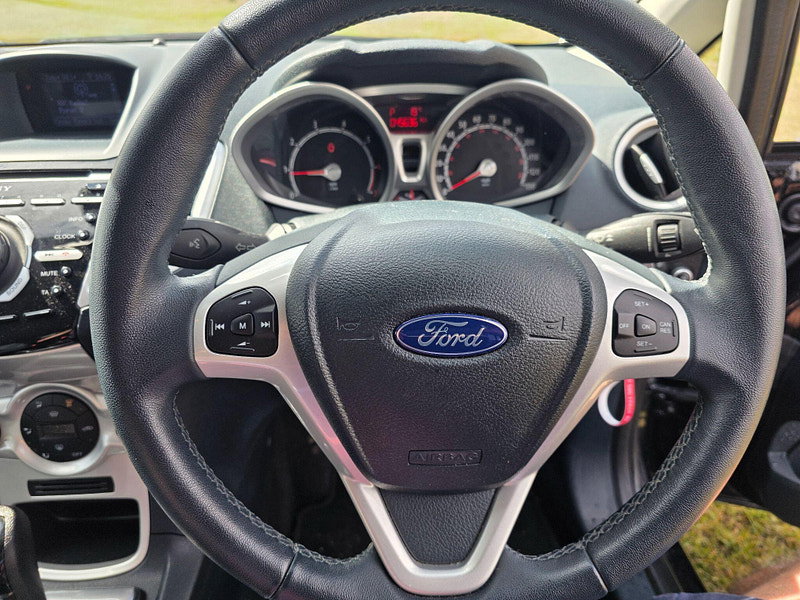 Ford Fiesta 1.4 Titanium Hatchback 5dr Petrol Automatic (154 g/km, 94 bhp)