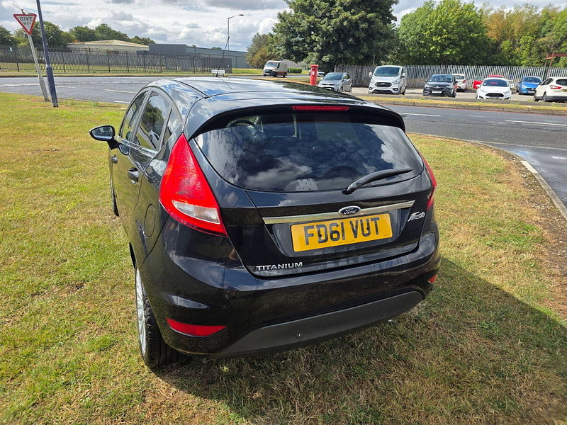 Ford Fiesta 1.4 Titanium Hatchback 5dr Petrol Automatic (154 g/km, 94 bhp)