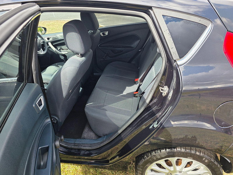 Ford Fiesta 1.4 Titanium Hatchback 5dr Petrol Automatic (154 g/km, 94 bhp)