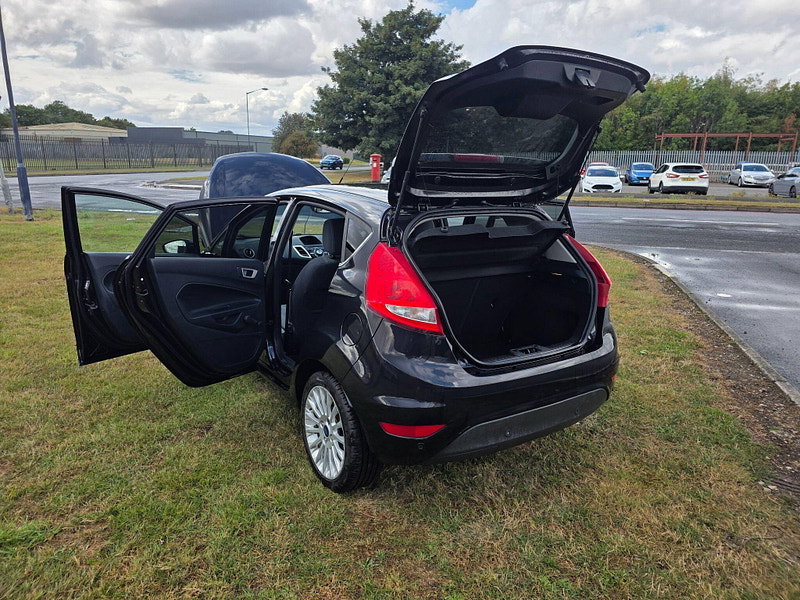 Ford Fiesta 1.4 Titanium Hatchback 5dr Petrol Automatic (154 g/km, 94 bhp)