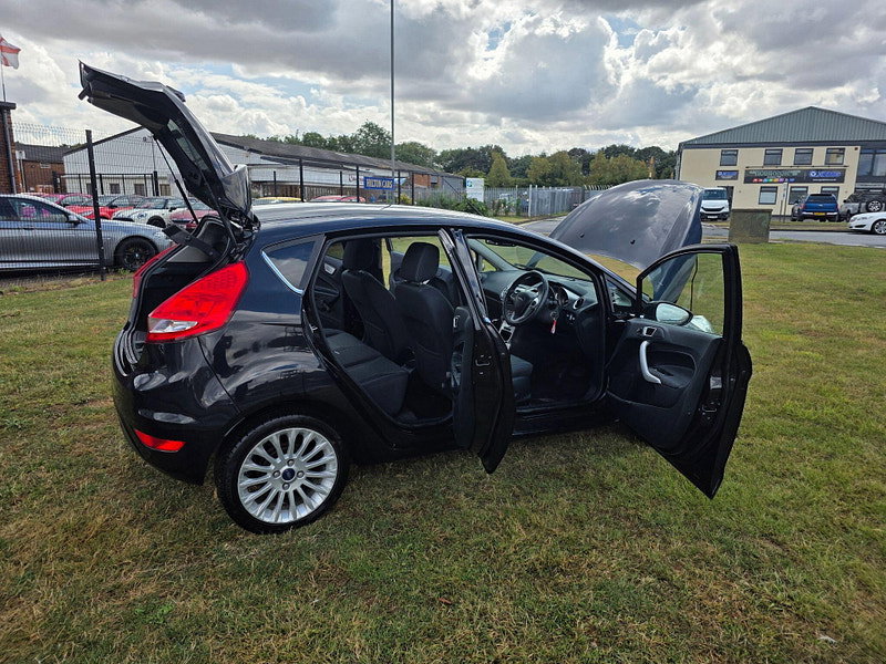 Ford Fiesta 1.4 Titanium Hatchback 5dr Petrol Automatic (154 g/km, 94 bhp)