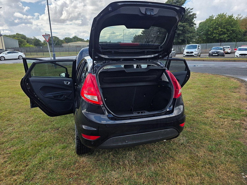 Ford Fiesta 1.4 Titanium Hatchback 5dr Petrol Automatic (154 g/km, 94 bhp)