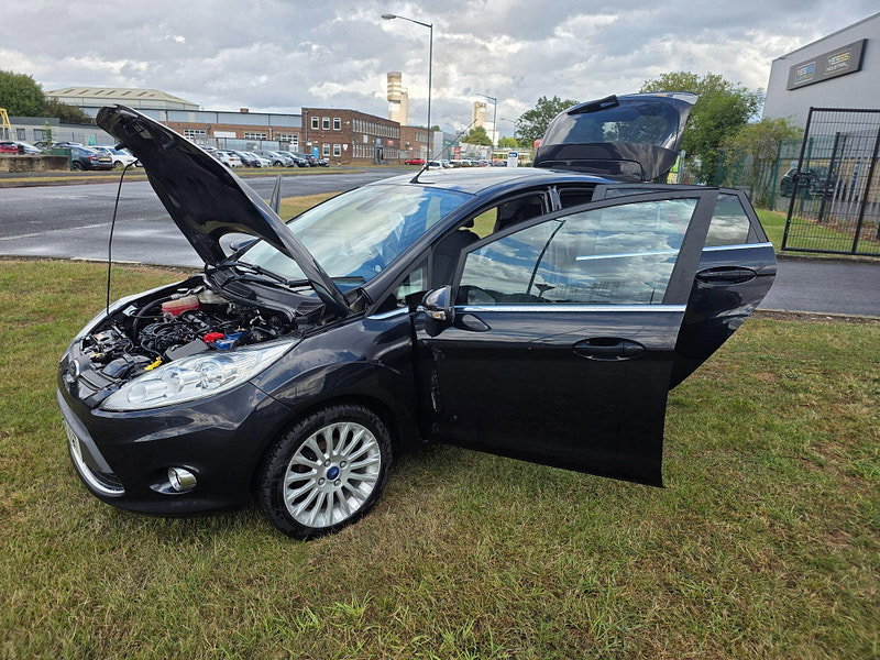 Ford Fiesta 1.4 Titanium Hatchback 5dr Petrol Automatic (154 g/km, 94 bhp)