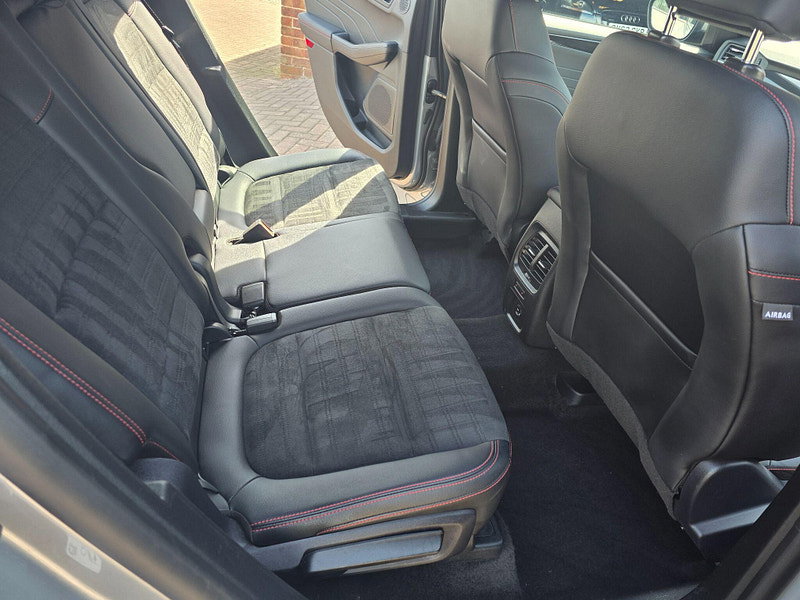 Ford Kuga 2.0 EcoBlue ST-Line X SUV 5dr Diesel Auto AWD Euro 6 (s/s) (190 ps)