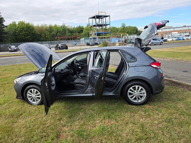 Hyundai I30 1.6 CRDi SE Hatchback 5dr Diesel Manual Euro 6 (s/s) (115 ps)