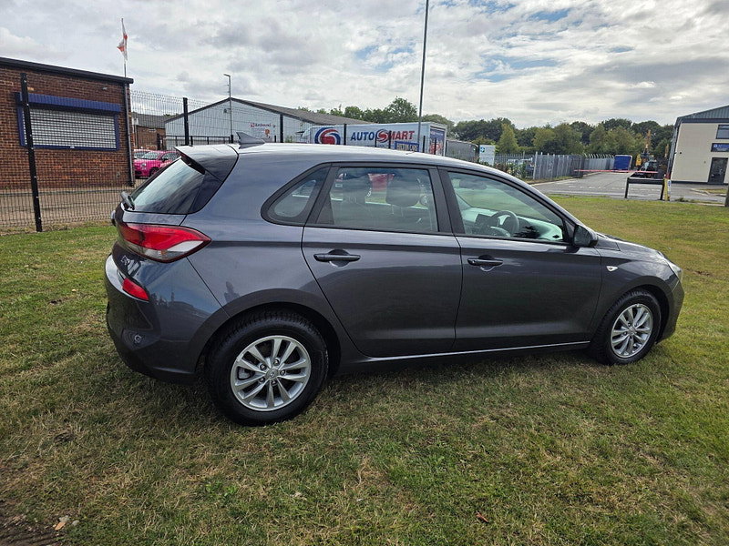 Hyundai I30 1.6 CRDi SE Hatchback 5dr Diesel Manual Euro 6 (s/s) (115 ps)