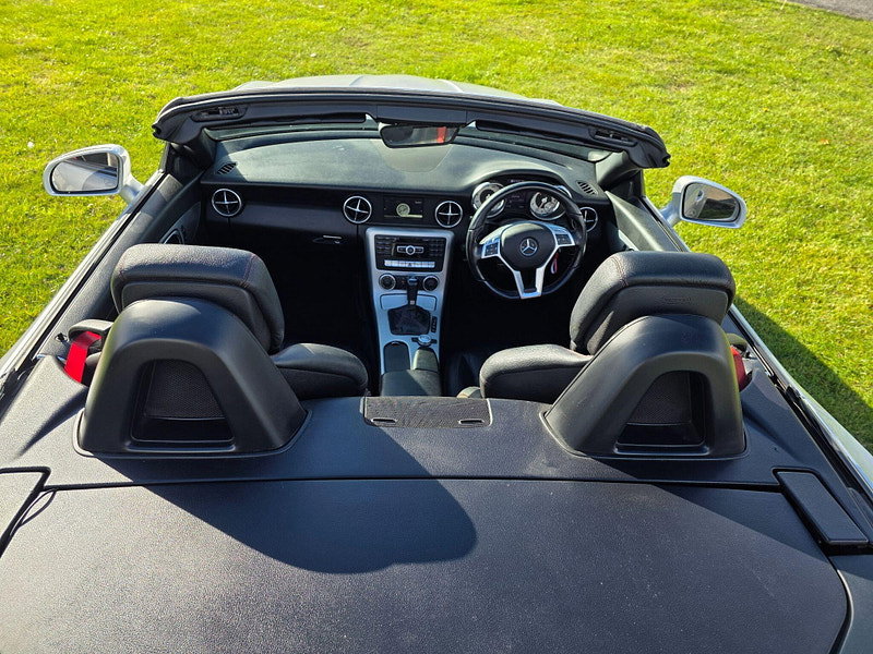 Mercedes-Benz SLK 1.8 SLK200 BlueEfficiency AMG Sport Convertible 2dr Petrol G-Tronic+ Euro 5 (s/s) (184 ps)