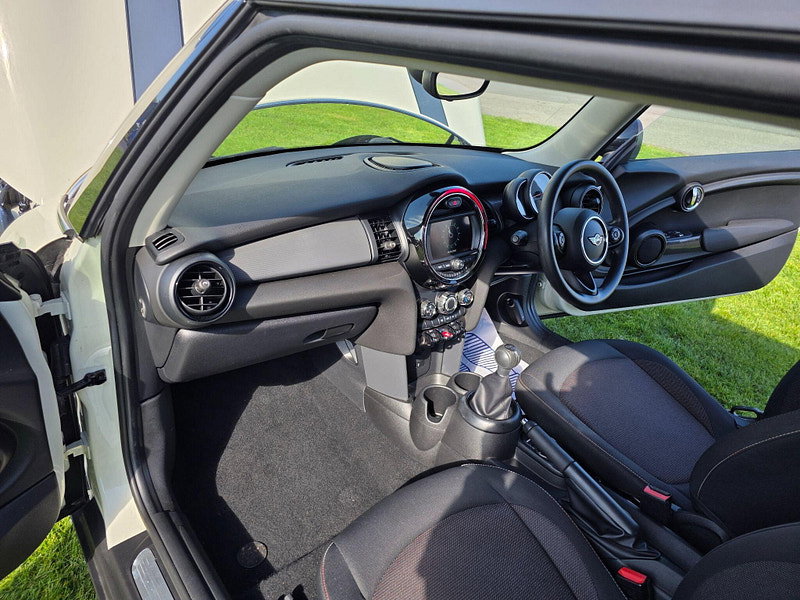 MINI Hatch 1.5 Cooper Euro 6 (s/s) 3dr