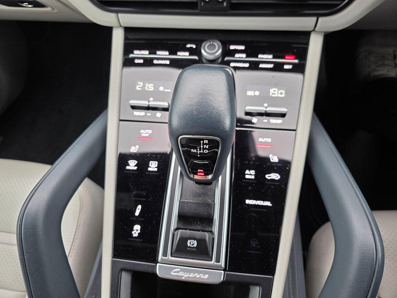 Porsche Cayenne 3.0 V6 E-Hybrid 17.9kWh Platinum Edition SUV 5dr Petrol Plug-in Hybrid TiptronicS 4WD Euro 6 (s/s) (3.6kW Charger) (462 ps)