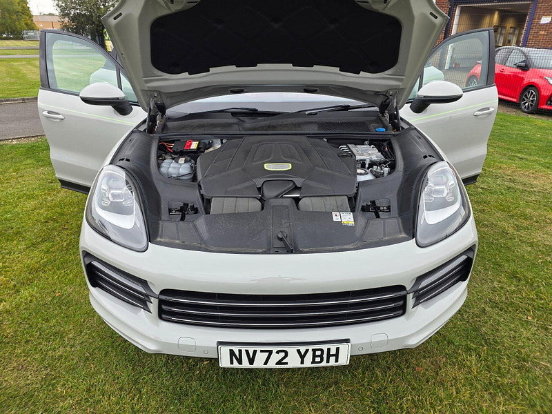 Porsche Cayenne 3.0 V6 E-Hybrid 17.9kWh Platinum Edition SUV 5dr Petrol Plug-in Hybrid TiptronicS 4WD Euro 6 (s/s) (3.6kW Charger) (462 ps)