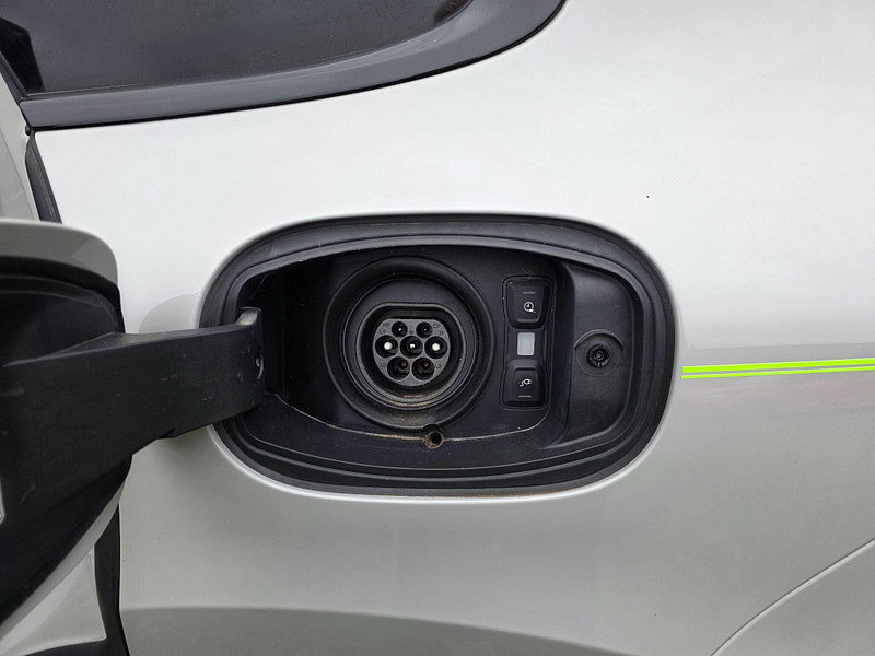 Porsche Cayenne 3.0 V6 E-Hybrid 17.9kWh Platinum Edition SUV 5dr Petrol Plug-in Hybrid TiptronicS 4WD Euro 6 (s/s) (3.6kW Charger) (462 ps)