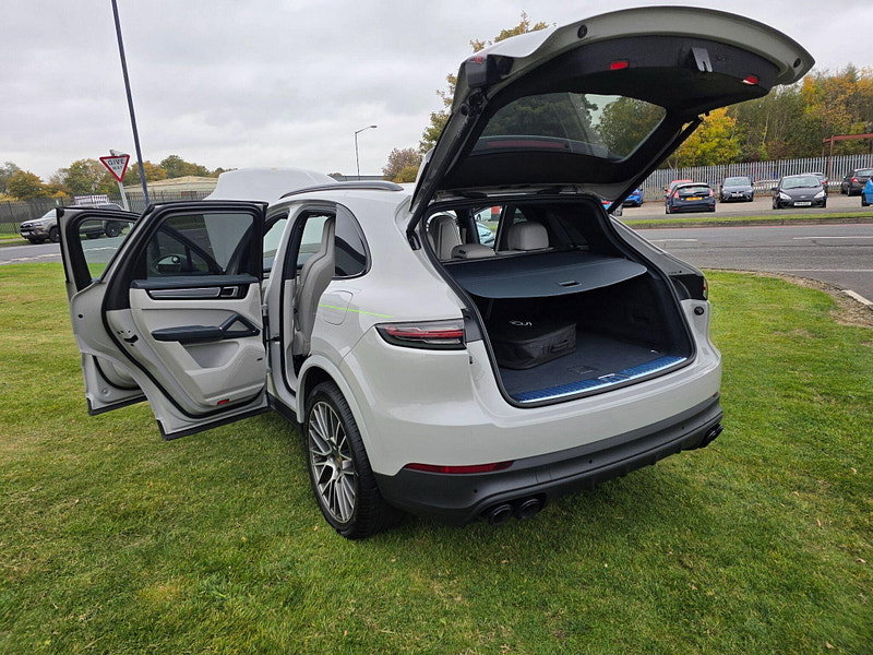 Porsche Cayenne 3.0 V6 E-Hybrid 17.9kWh Platinum Edition SUV 5dr Petrol Plug-in Hybrid TiptronicS 4WD Euro 6 (s/s) (3.6kW Charger) (462 ps)
