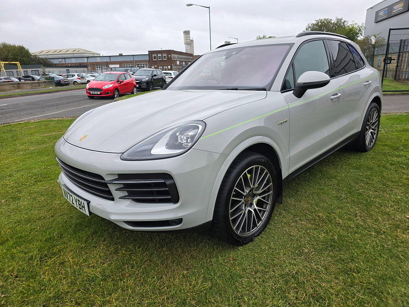 Porsche Cayenne 3.0 V6 E-Hybrid 17.9kWh Platinum Edition SUV 5dr Petrol Plug-in Hybrid TiptronicS 4WD Euro 6 (s/s) (3.6kW Charger) (462 ps)