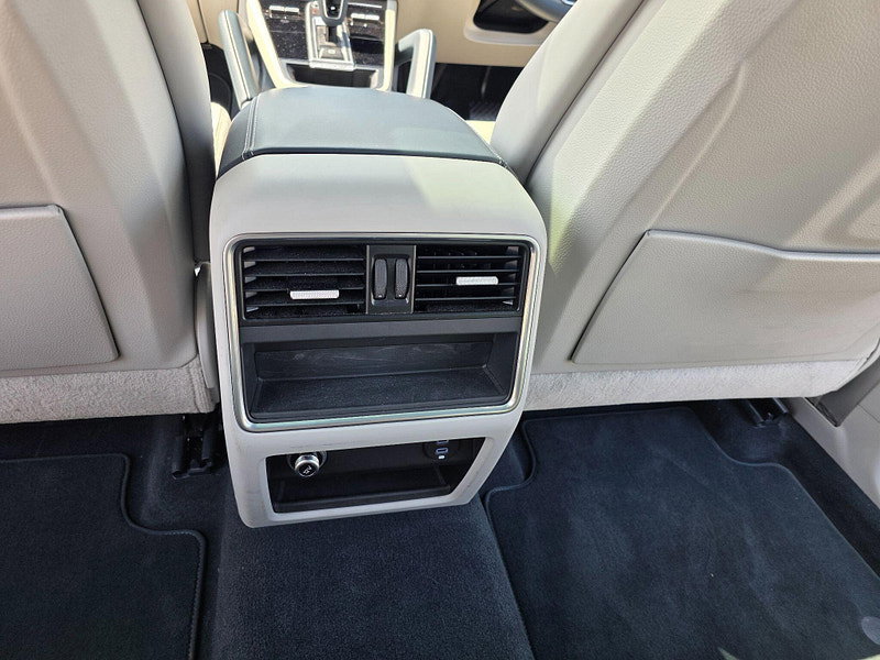 Porsche Cayenne 3.0 V6 E-Hybrid 17.9kWh Platinum Edition SUV 5dr Petrol Plug-in Hybrid TiptronicS 4WD Euro 6 (s/s) (3.6kW Charger) (462 ps)