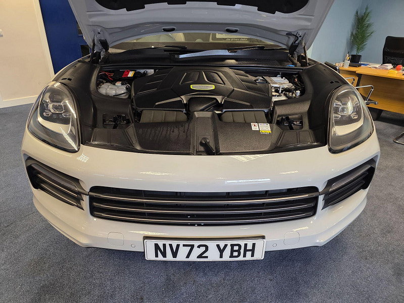 Porsche Cayenne 3.0 V6 E-Hybrid 17.9kWh Platinum Edition SUV 5dr Petrol Plug-in Hybrid TiptronicS 4WD Euro 6 (s/s) (3.6kW Charger) (462 ps)