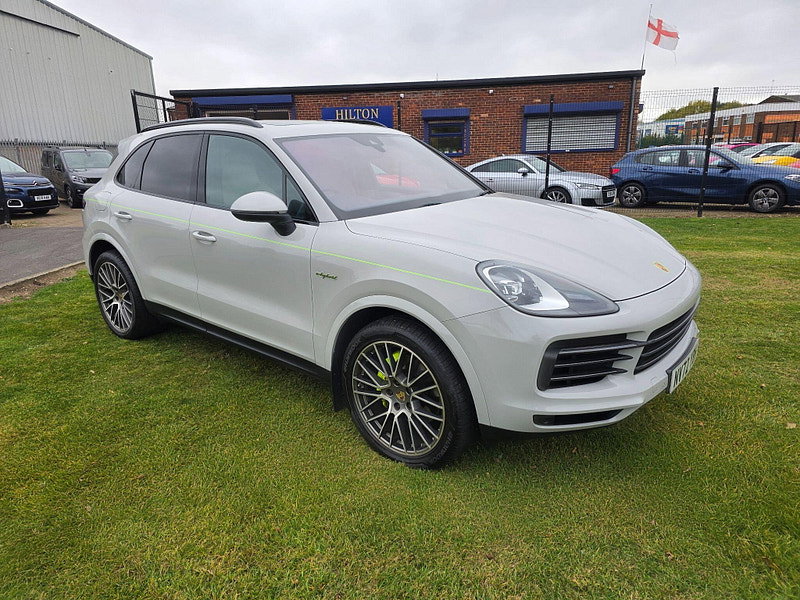 Porsche Cayenne 3.0 V6 E-Hybrid 17.9kWh Platinum Edition SUV 5dr Petrol Plug-in Hybrid TiptronicS 4WD Euro 6 (s/s) (3.6kW Charger) (462 ps)