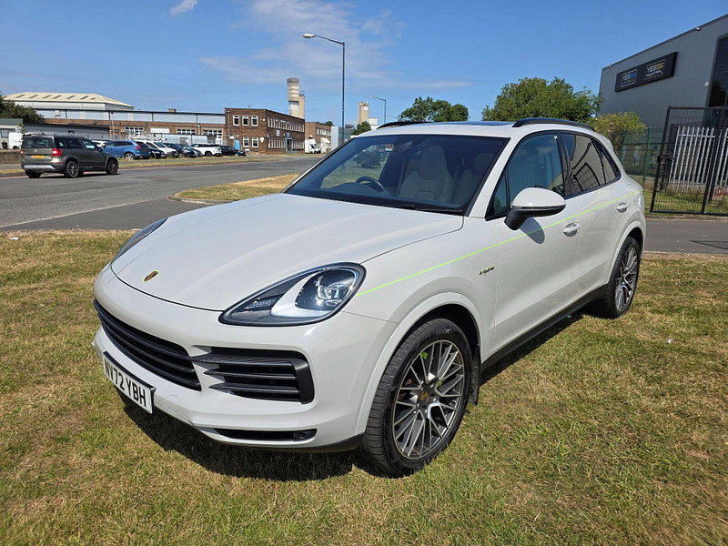 Porsche Cayenne 3.0 V6 E-Hybrid 17.9kWh Platinum Edition SUV 5dr Petrol Plug-in Hybrid TiptronicS 4WD Euro 6 (s/s) (3.6kW Charger) (462 ps)