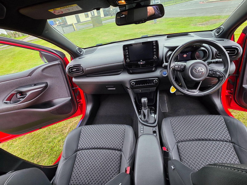 Toyota Yaris 1.5 VVT-h Launch Edition Hatchback 5dr Petrol Hybrid E-CVT Euro 6 (s/s) (116 ps)