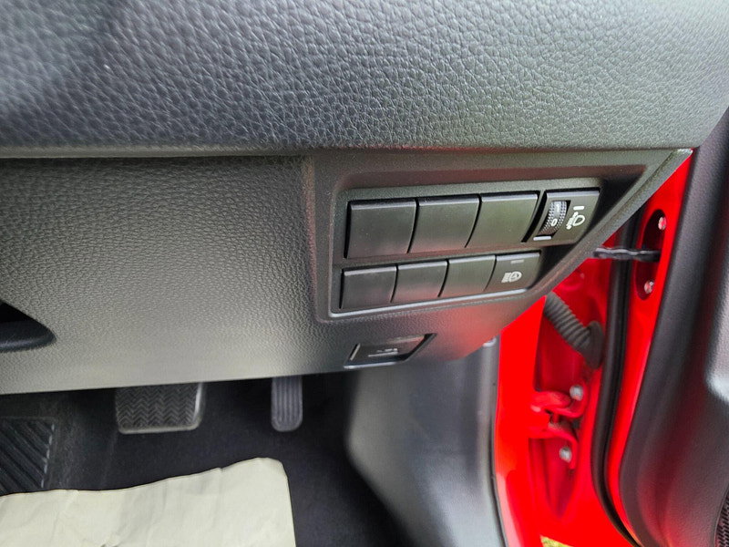 Toyota Yaris 1.5 VVT-h Launch Edition Hatchback 5dr Petrol Hybrid E-CVT Euro 6 (s/s) (116 ps)