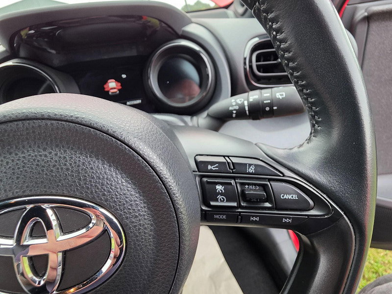 Toyota Yaris 1.5 VVT-h Launch Edition Hatchback 5dr Petrol Hybrid E-CVT Euro 6 (s/s) (116 ps)