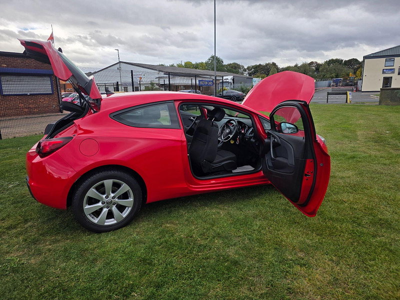 Vauxhall Astra GTC 1.4i Turbo Sport Coupe 3dr Petrol Manual Euro 6 (s/s) (120 ps)