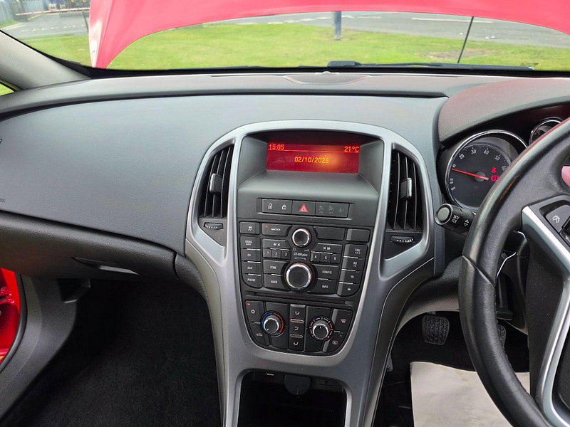 Vauxhall Astra GTC 1.4i Turbo Sport Coupe 3dr Petrol Manual Euro 6 (s/s) (120 ps)