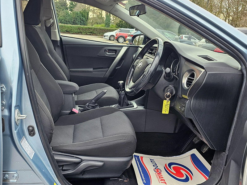 Toyota Auris 1.33 Dual VVT-i Icon Euro 5 (s/s) 5dr