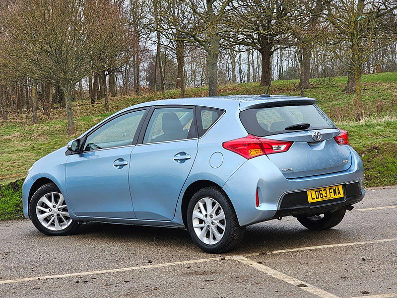 Toyota Auris 1.33 Dual VVT-i Icon Euro 5 (s/s) 5dr