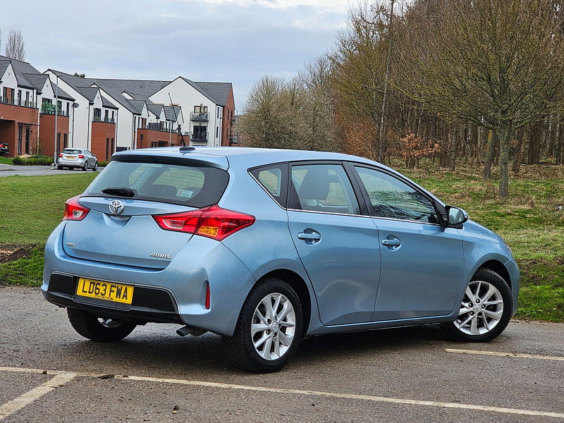 Toyota Auris 1.33 Dual VVT-i Icon Euro 5 (s/s) 5dr
