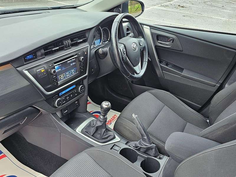 Toyota Auris 1.33 Dual VVT-i Icon Euro 5 (s/s) 5dr