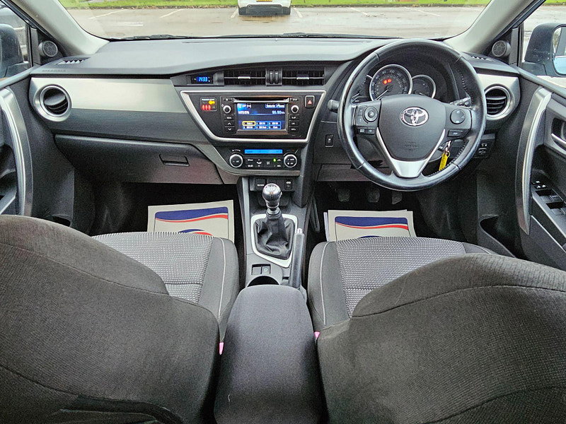 Toyota Auris 1.33 Dual VVT-i Icon Euro 5 (s/s) 5dr