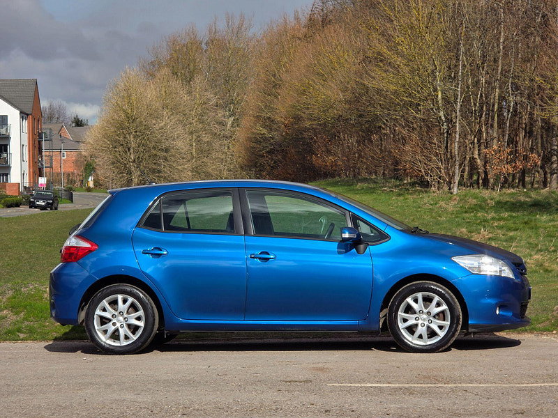Toyota Auris 1.33 Dual VVT-i TR Euro 4 (s/s) 5dr