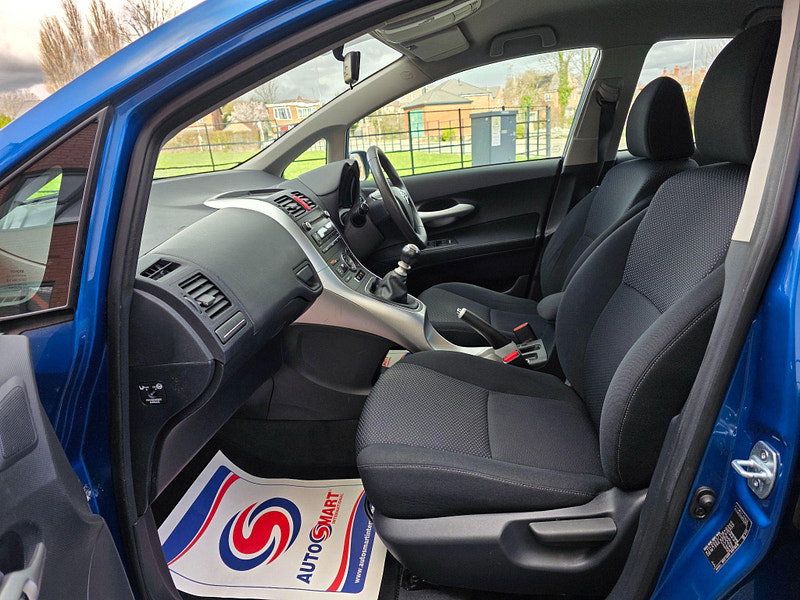 Toyota Auris 1.33 Dual VVT-i TR Euro 4 (s/s) 5dr