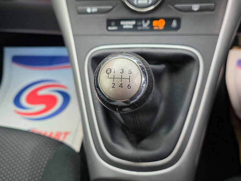 Toyota Auris 1.33 Dual VVT-i TR Euro 4 (s/s) 5dr