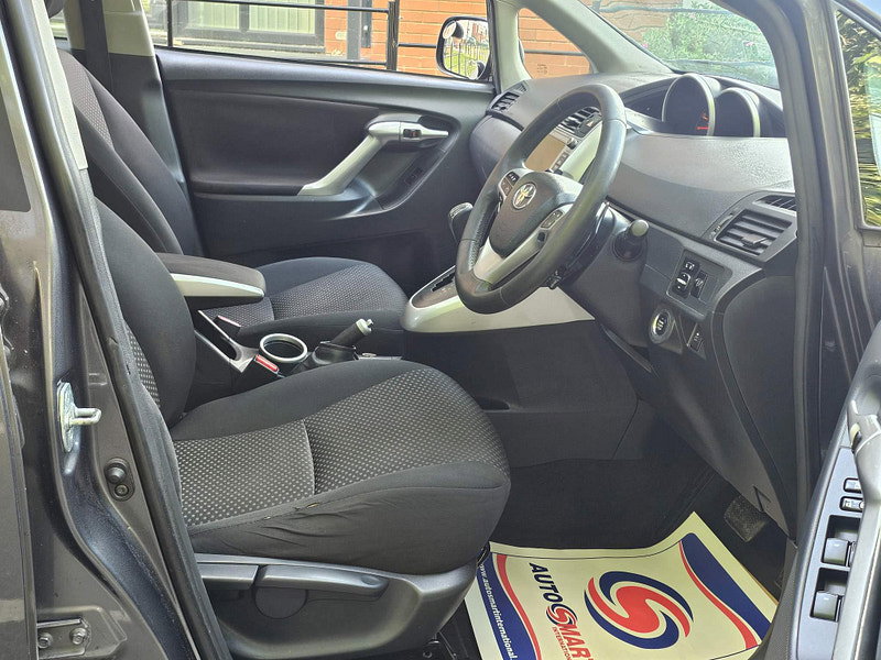 Toyota Verso 2.2 D-CAT T Spirit Auto Euro 5 5dr