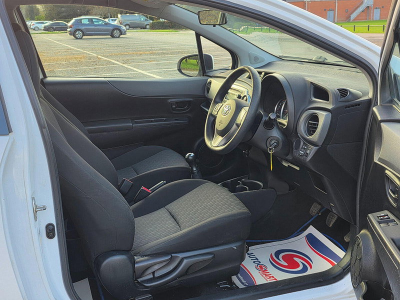 Toyota Yaris 1.0 VVT-i Edition Euro 5 3dr
